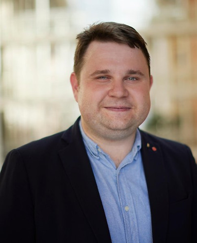 Niklas Säwén (S). Kommunstyrelsens ordförande.