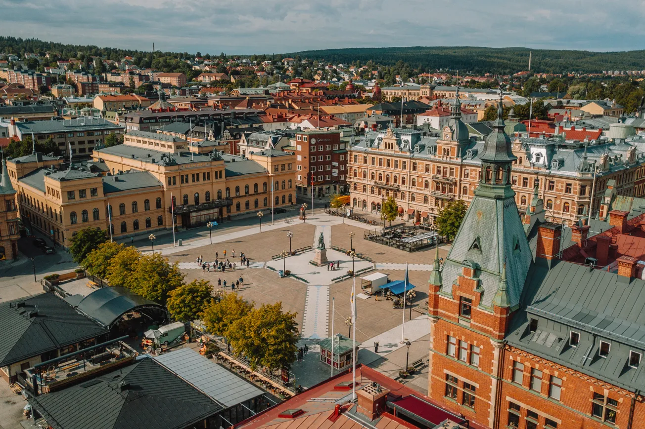 Stora torget i Sundsvall, flygfoto taget från nordöstlig riktning.