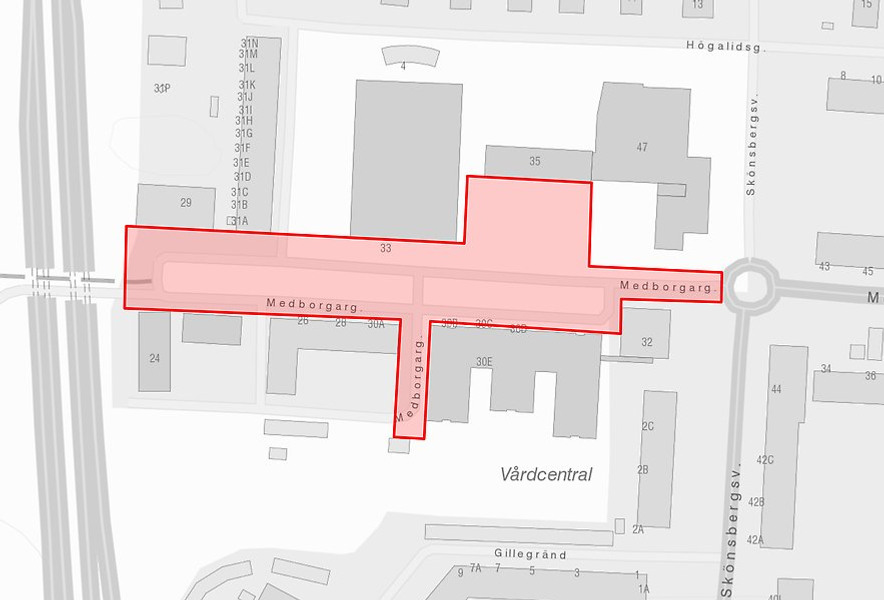 Parkeringsförbudszon innebär att om man kör förbi en zontavla i ett område är det förbjudet att parkera om det inte finns vägmärken som anger annat.