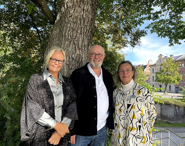 Eva Ström, avdelningschef på Kultur- och fritidsförvaltningen, David Edfelt, psykolog och författare, Susanne Fritz, verksamhetschef för lärande och hälsa, Barn- och utbildningsförvaltningen. Foto: Hannah Nilsson.